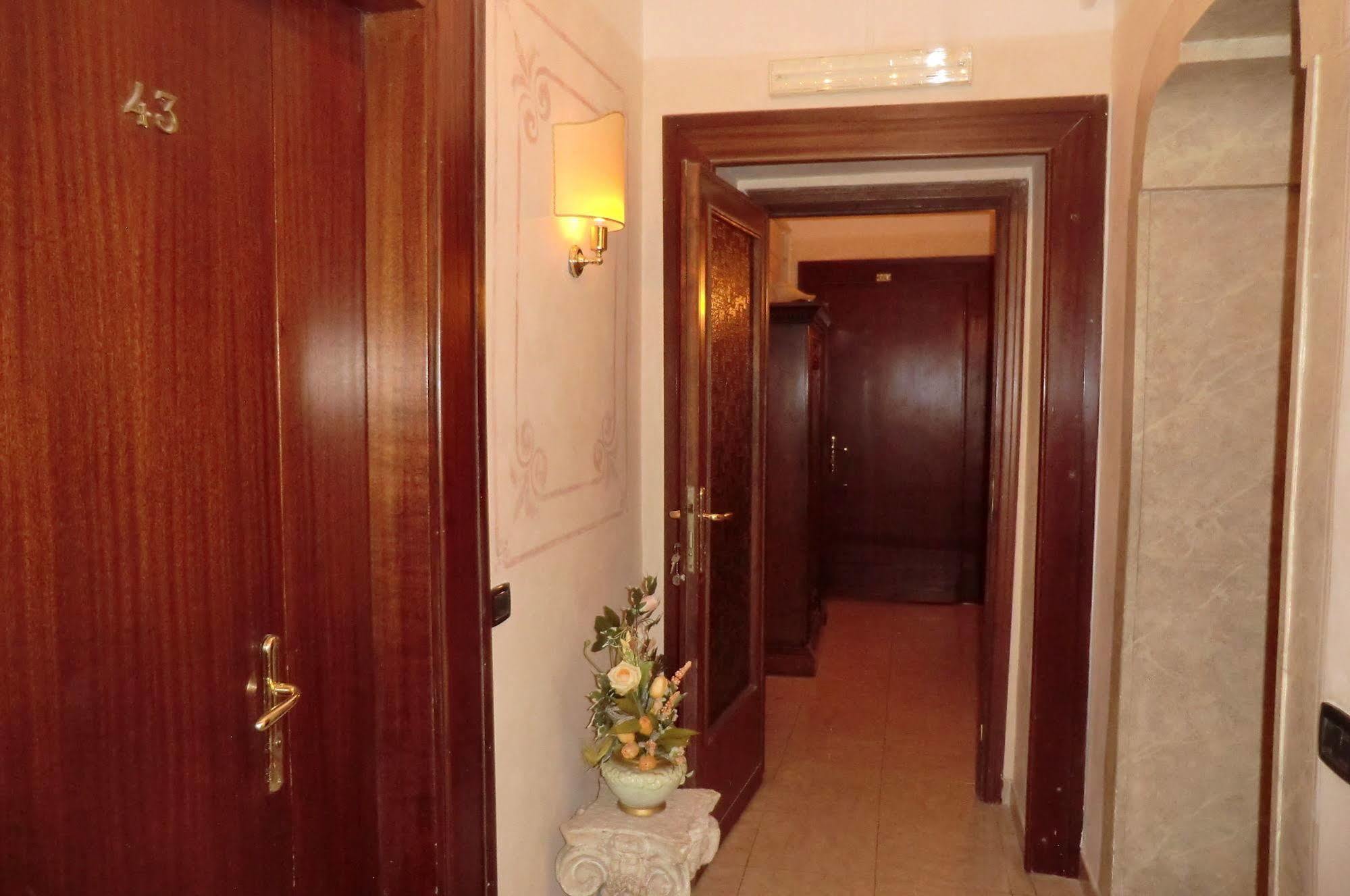 Hotel Sileo Rome Extérieur photo